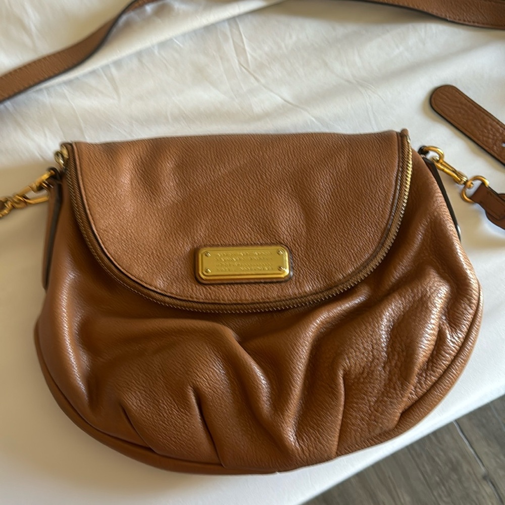 Marc Jacob’s crossbody purse. Re-Edition Natasha bag